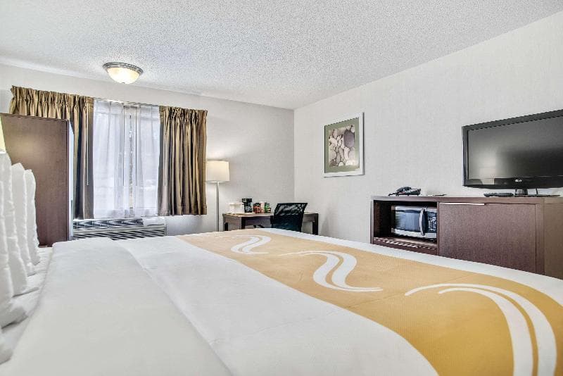 EverSpring Inn & Suites photo 1