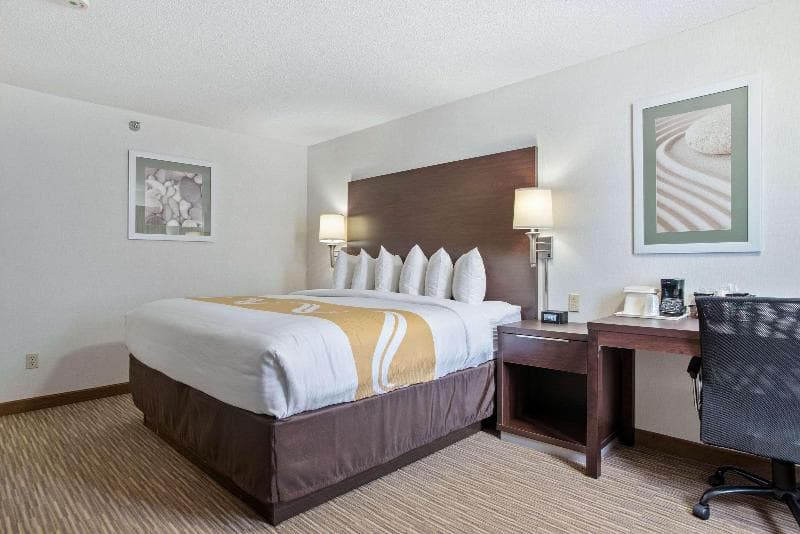 EverSpring Inn & Suites 3
