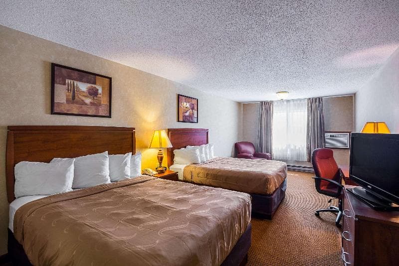Quality Inn Mitchell Area 3