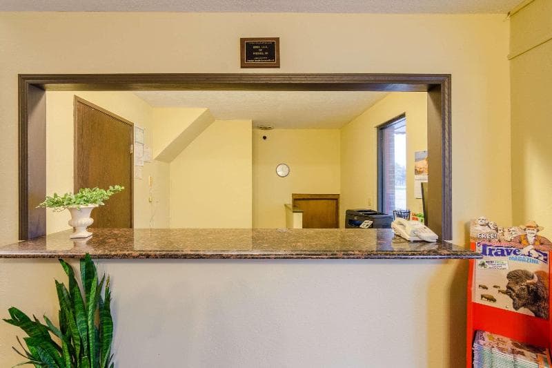 Rodeway Inn 3