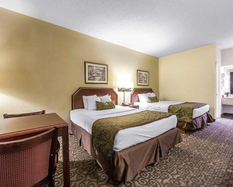 Quality Inn Downtown 4