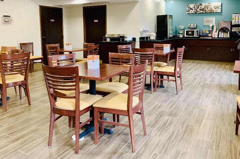 Sleep Inn & Suites 4
