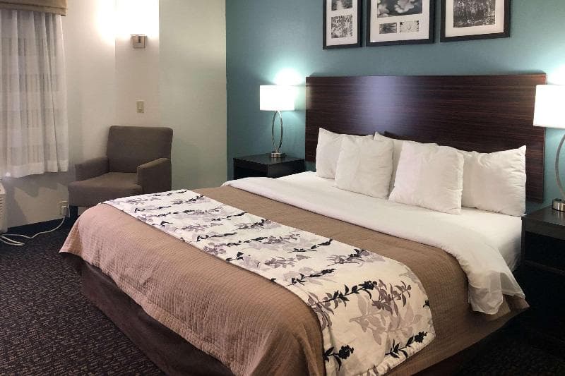 Sleep Inn & Suites 5