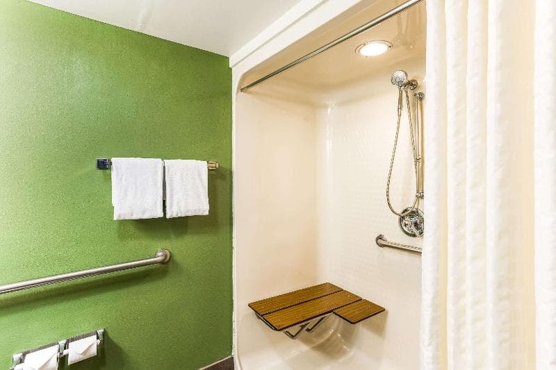 Sleep Inn & Suites 3