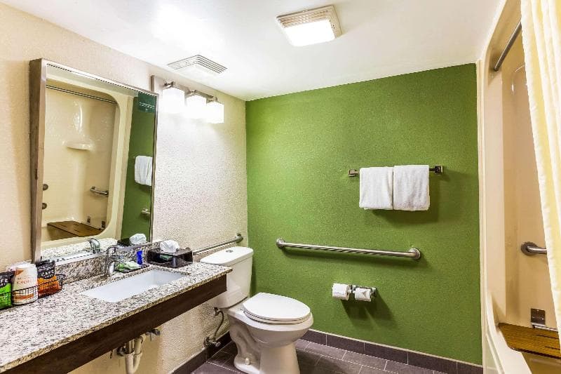 Sleep Inn & Suites 4