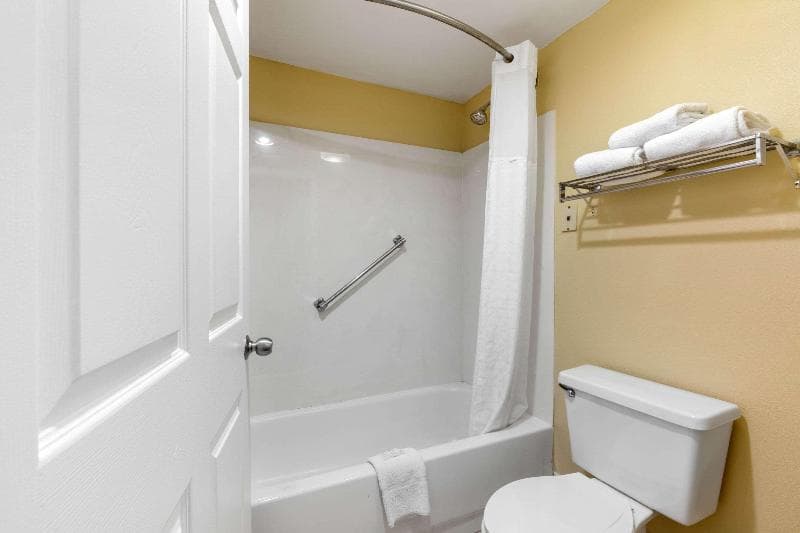 Quality Inn Lebanon 2