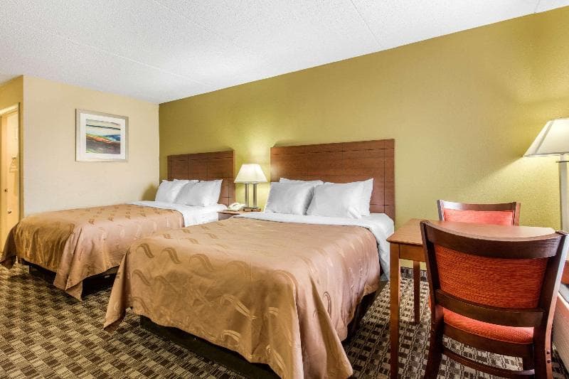 Quality Inn Lebanon 4