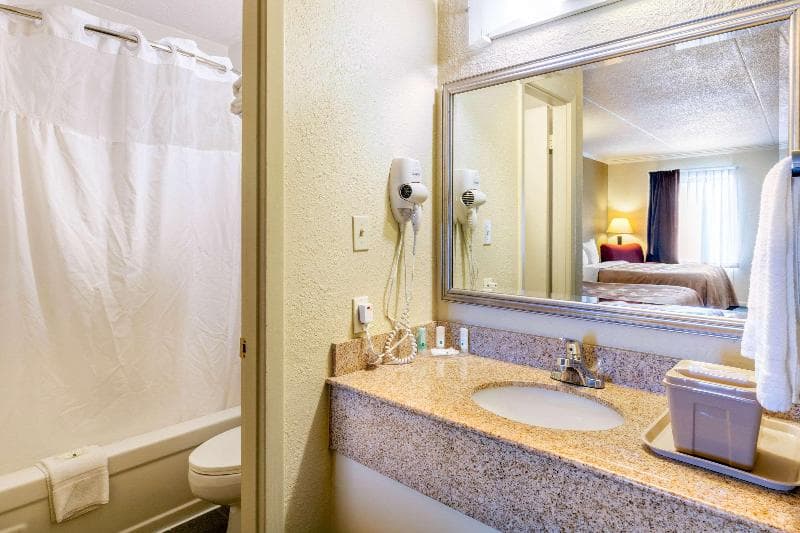 Quality Inn photo 1