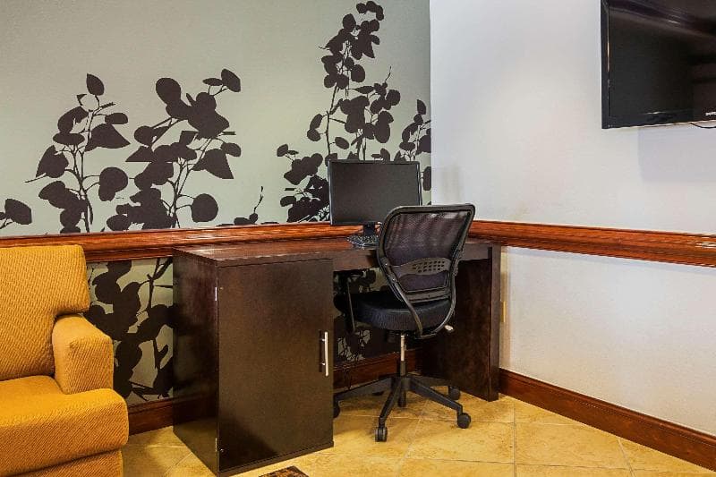 Sleep Inn & Suites photo 1
