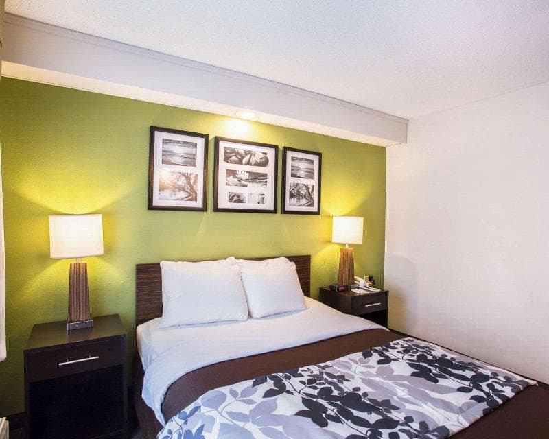 Sleep Inn Brentwood 3