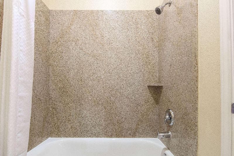 Days Inn by Wyndham Baytown East 4