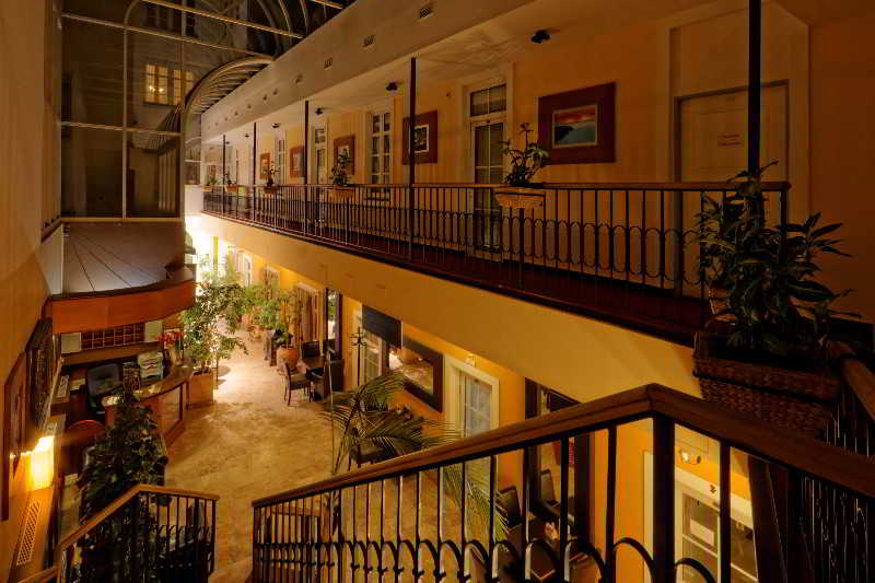 Enjoy Inn 2