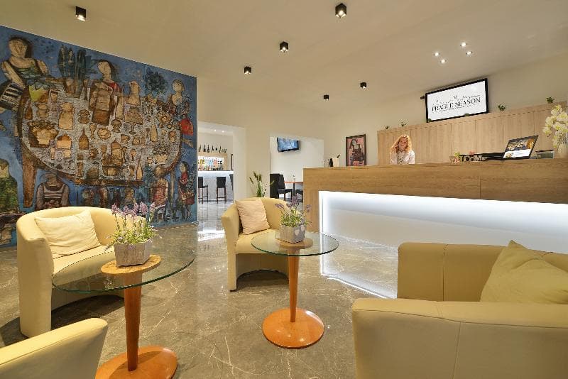 Prague Season Hotel 4