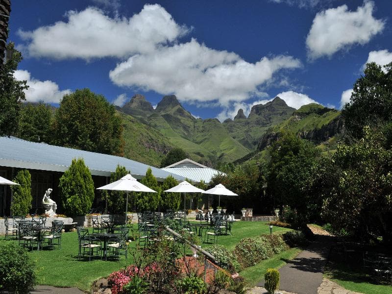 Cathedral Peak Hotel 3