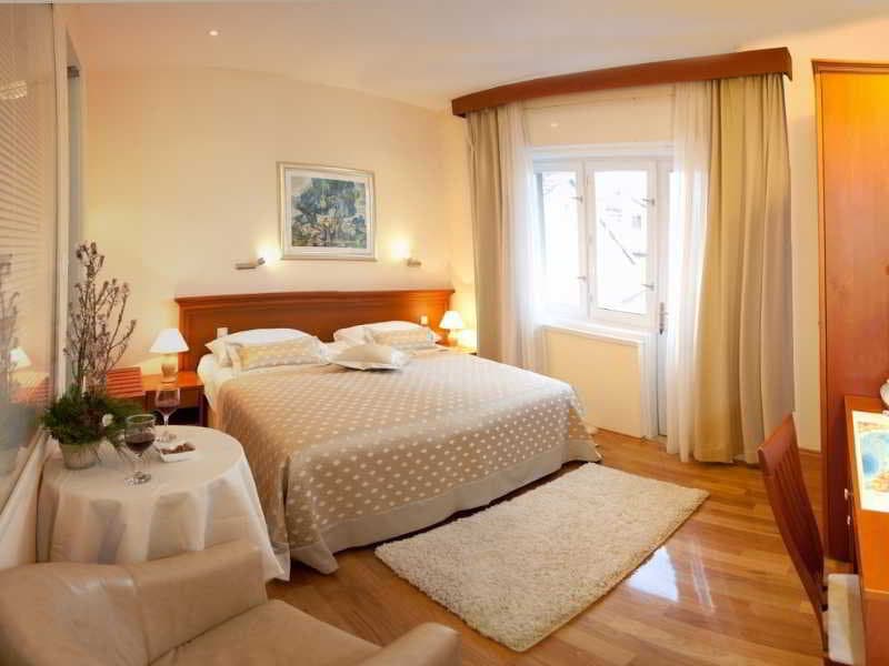 Royal Suites 2