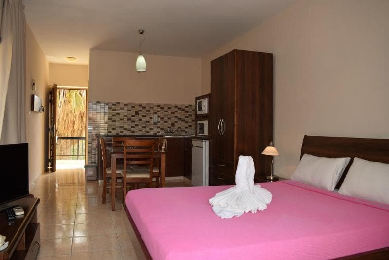Anna Apartments 4