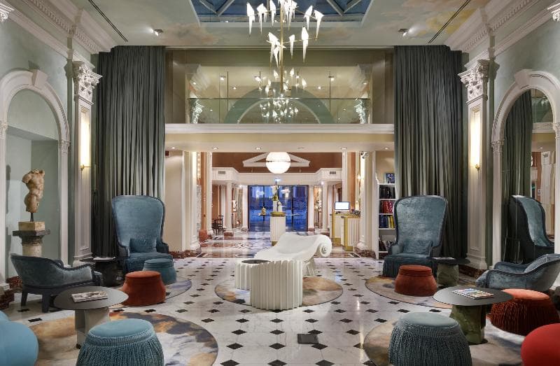 Leon's Place Hotel 4