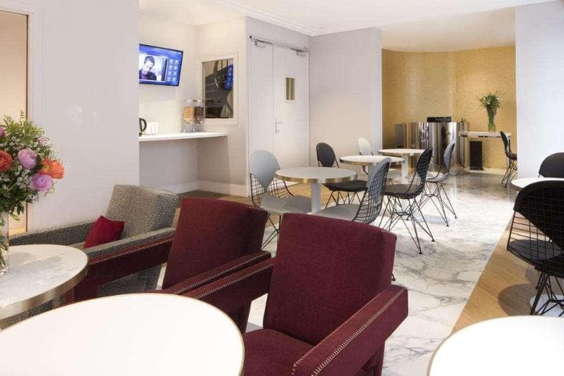 Nouvel Hotel Eiffel 4