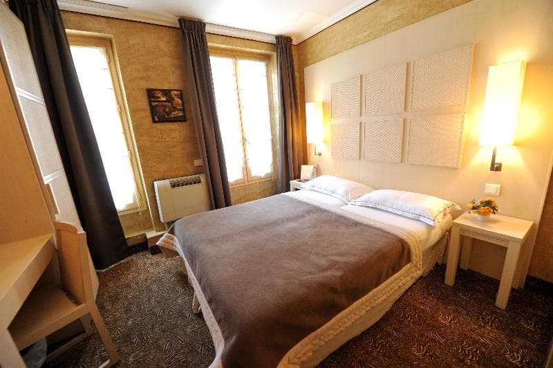 The Originals Boutique, Hotel du Vieux Saule, Paris Le Marais photo 1
