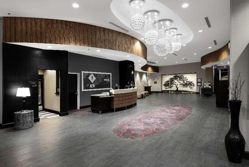 Hampton Inn & Suites Raleigh Downtown 2
