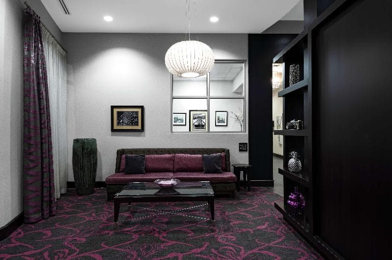 Hampton Inn & Suites Raleigh Downtown 3