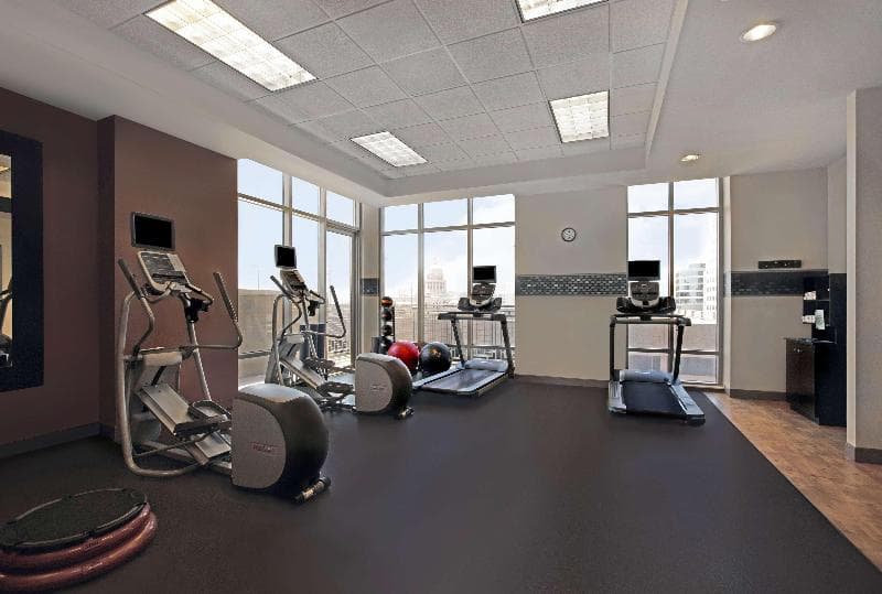 Hampton Inn & Suites Austin @ The University/Capitol 2