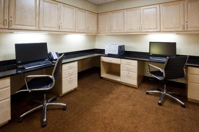 Hampton Inn & Suites Minot Airport photo 1