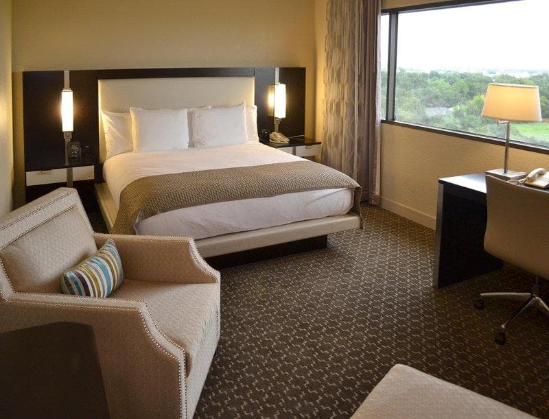 DoubleTree by Hilton Hotel Houston Hobby Airport photo 1