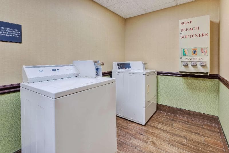 Hampton Inn Cincinnati Airport-North photo 1