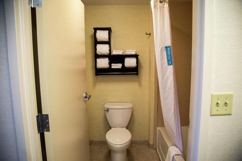Hampton Inn & Suites Sharon 4