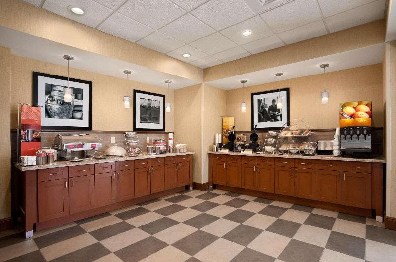 Hampton Inn Magnolia 3