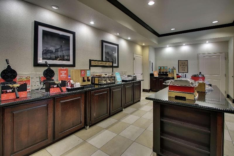 Hampton Inn Vernon 3