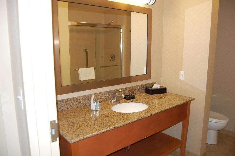 Hampton Inn Sidney 5