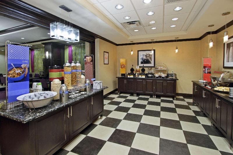 Hampton Inn Beeville 3