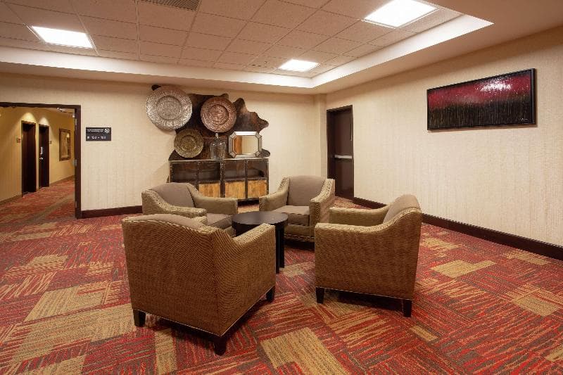 Hampton Inn & Suites I-35/Mulvane 4