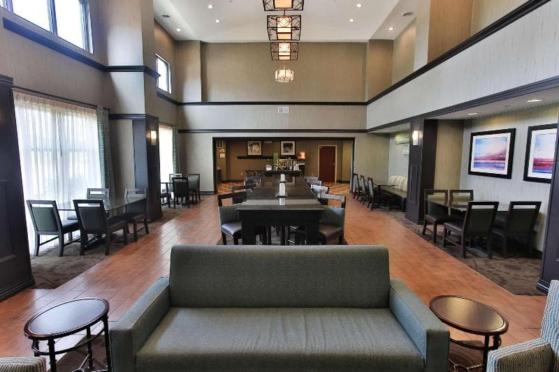 Hampton Inn & Suites Middlebury 3