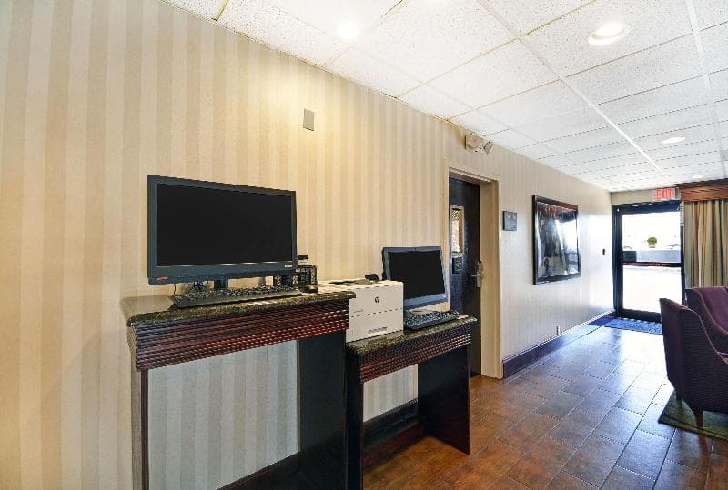 Hampton Inn Athens photo 1