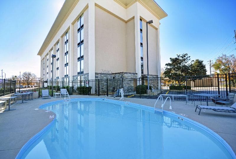 Hampton Inn Athens 3
