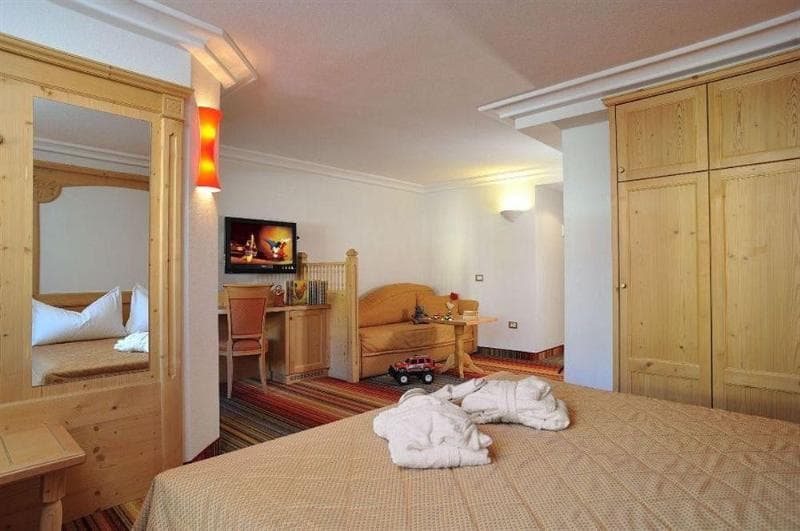 Sporthotel Romantic Plaza 3