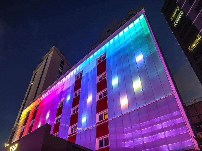 Zip Hotel 4
