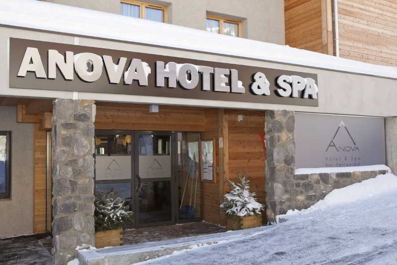 Anova Hotel & Spa photo 1