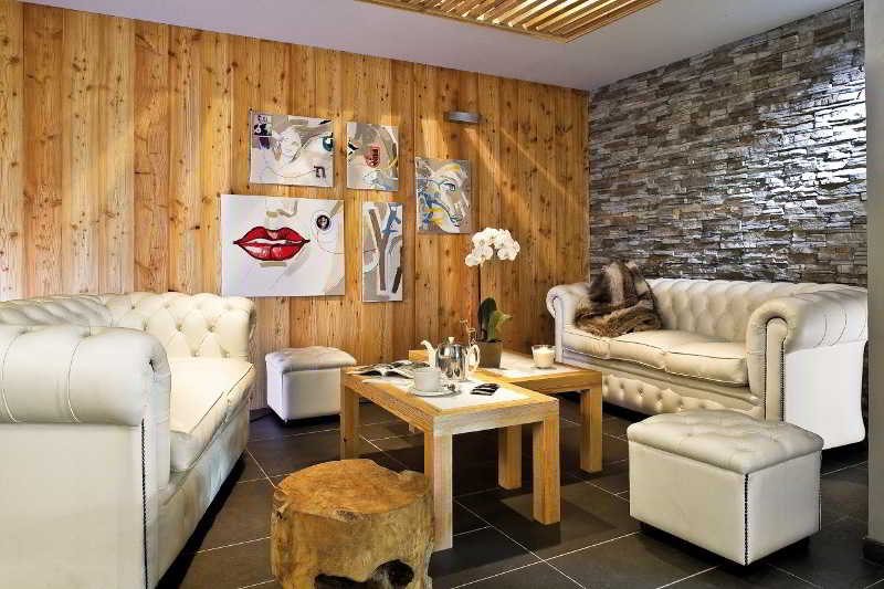 Anova Hotel & Spa 4