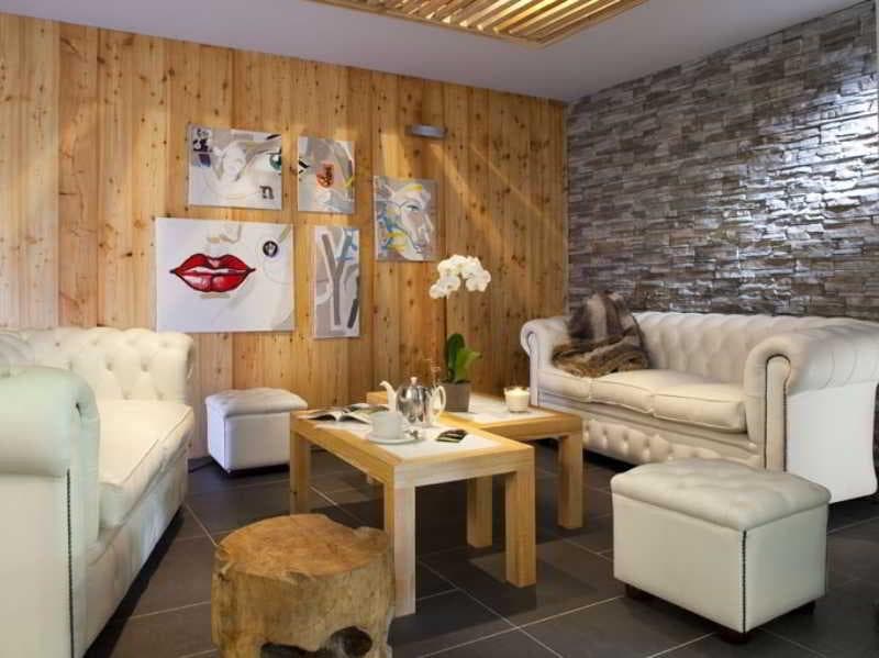 Anova Hotel & Spa 3