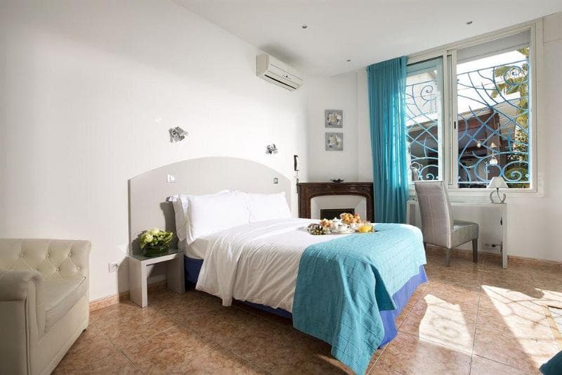 Hôtel Juan Beach 3