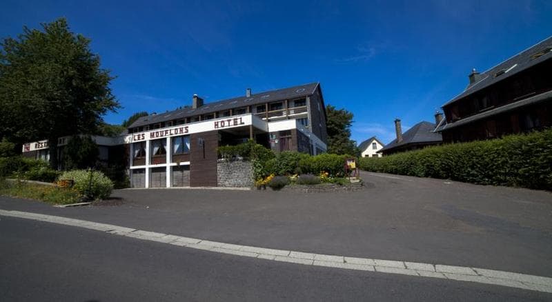 Brit Hôtel les Mouflons main