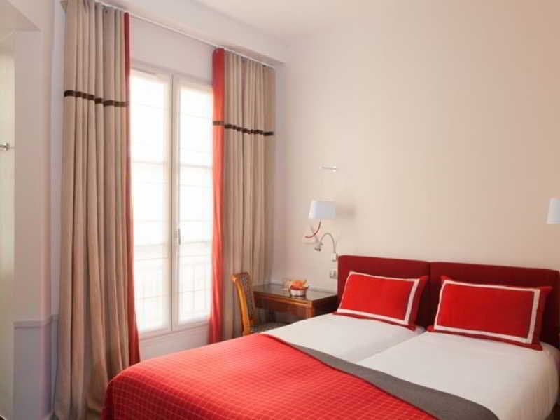 Hotel De La Place Du Louvre 3