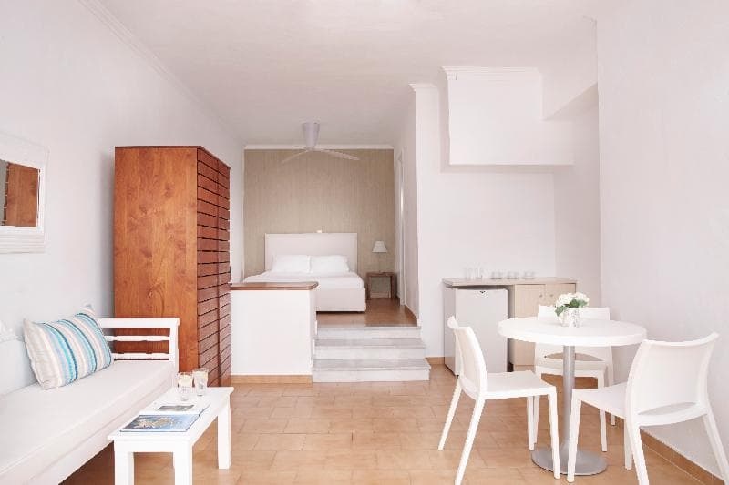 Mill Houses Elegant Suites 3