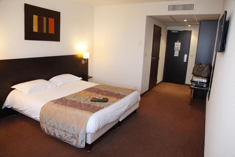 Brit Hotel Du Stade 3