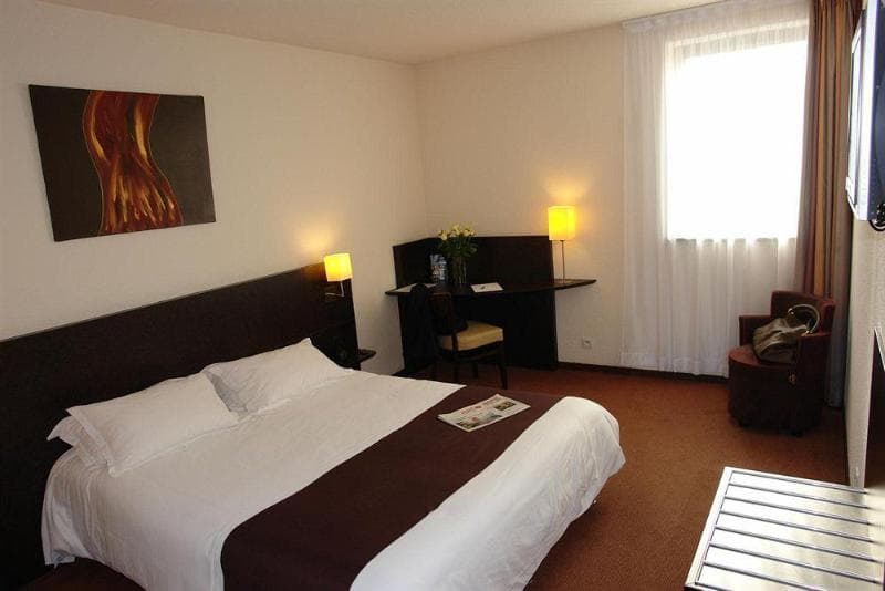 Brit Hotel Du Stade 5