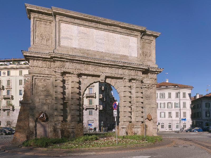 Arco Romana photo 1